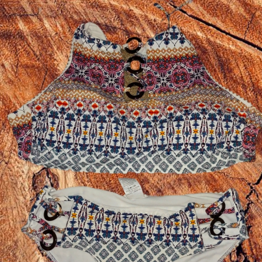 Time and Tru bikini set size size large top and medium bottoms